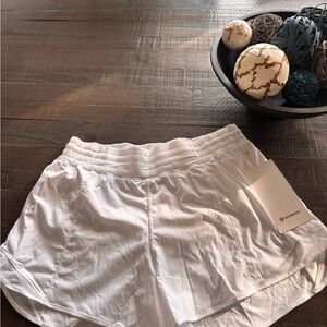 HR lululemon Hotty hot athletic shorts